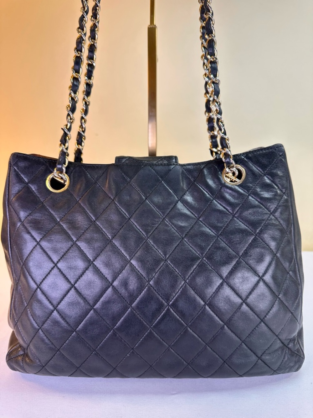 CHANEL CC Lambskin Quilted 24K goldplated HDW shoulder Series #4 1996-1997 COA - Picture 7 of 16